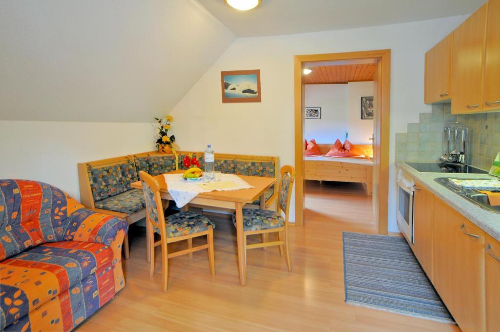 Haus Lukasser Grobming Room photo
